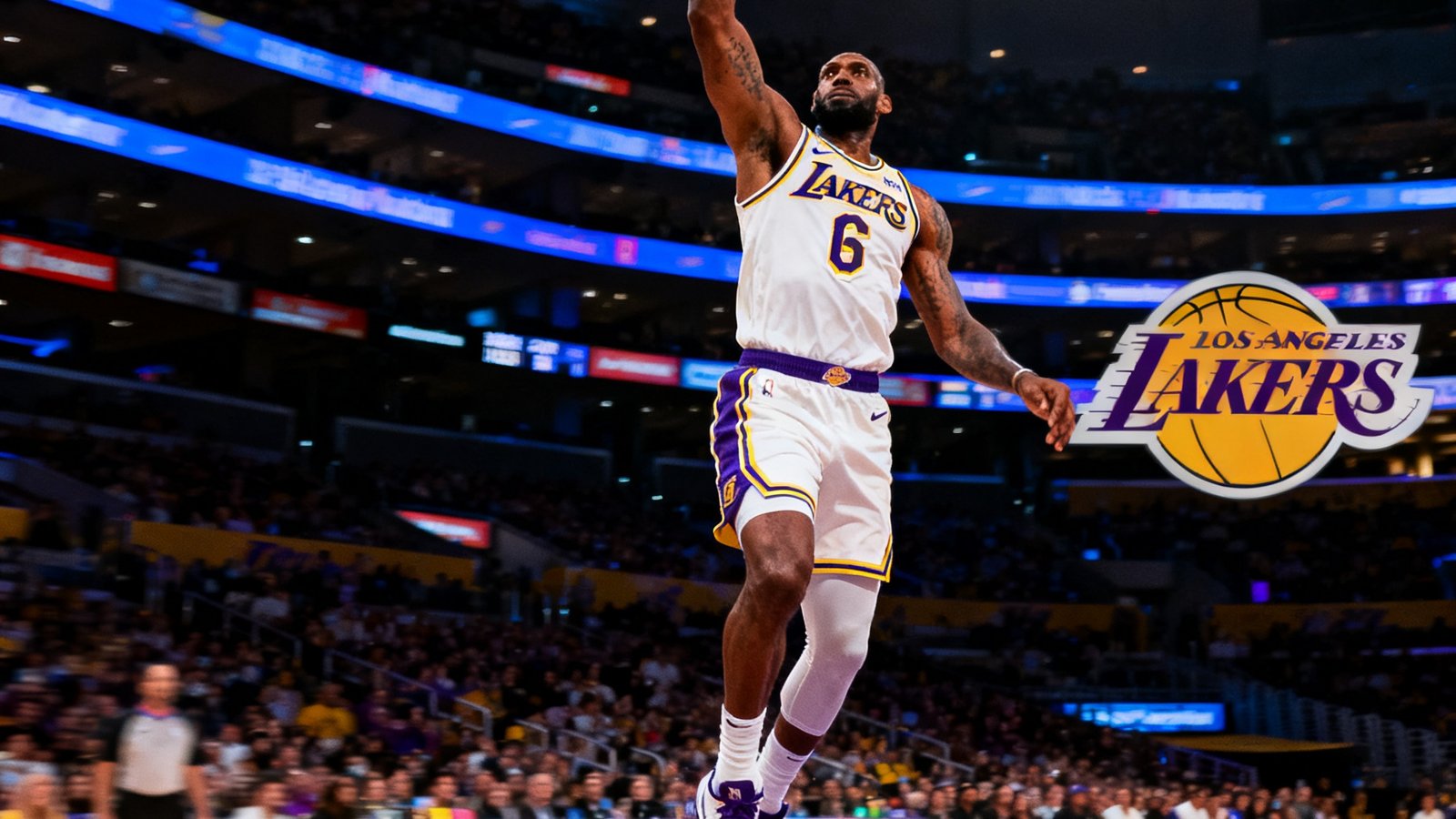 NBA常规赛湖人队比赛中的精彩扣篮集锦封面，展示球员腾空扣篮的震撼瞬间